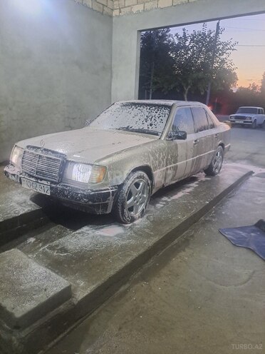 Mercedes E 300 d 1987, 300,000 km - 3.0 l - Beyləqan