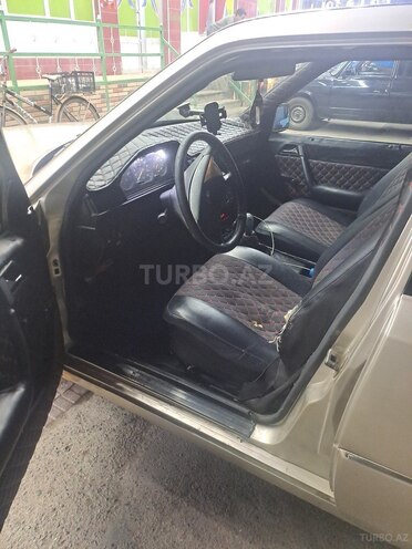 Mercedes E 300 d 1987, 300,000 km - 3.0 l - Beyləqan
