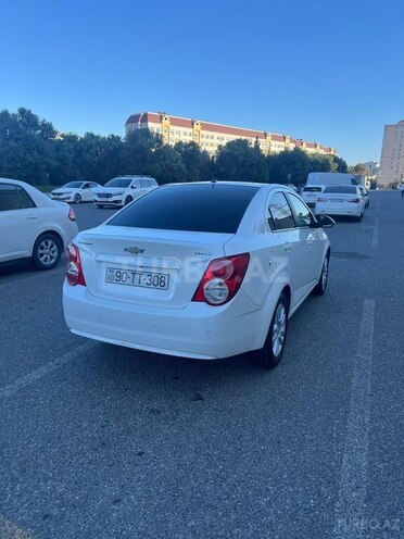 Chevrolet Aveo-3