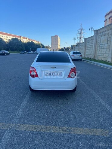 Chevrolet Aveo-5