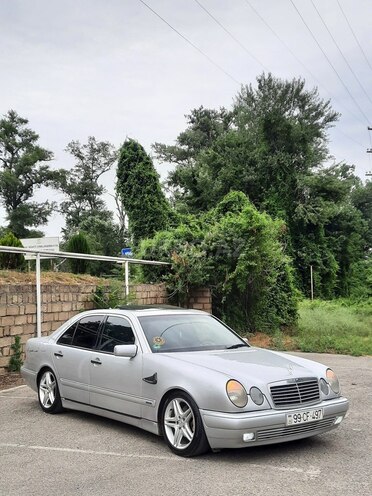 Mercedes E 240 1999, 292,400 km - 2.4 l - Xaçmaz