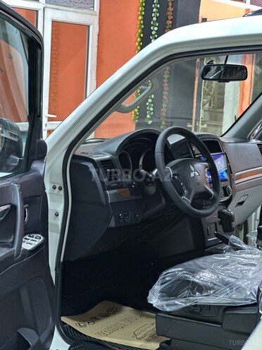 Mitsubishi Pajero 2009, 212,000 km - 3.0 l - Sumqayıt