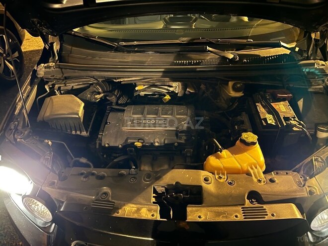 Chevrolet Aveo-8