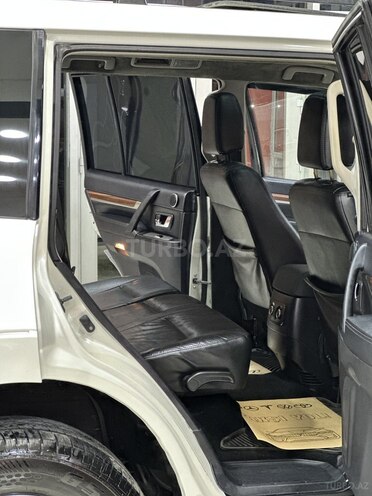 Mitsubishi Pajero 2009, 212,000 km - 3.0 l - Sumqayıt