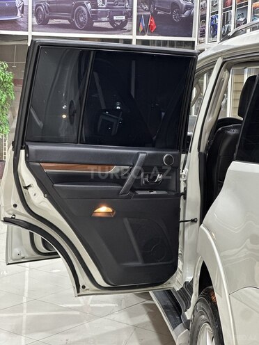 Mitsubishi Pajero 2009, 212,000 km - 3.0 l - Sumqayıt