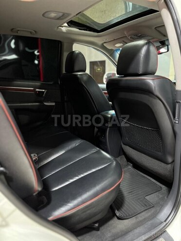 Hyundai Santa Fe-17