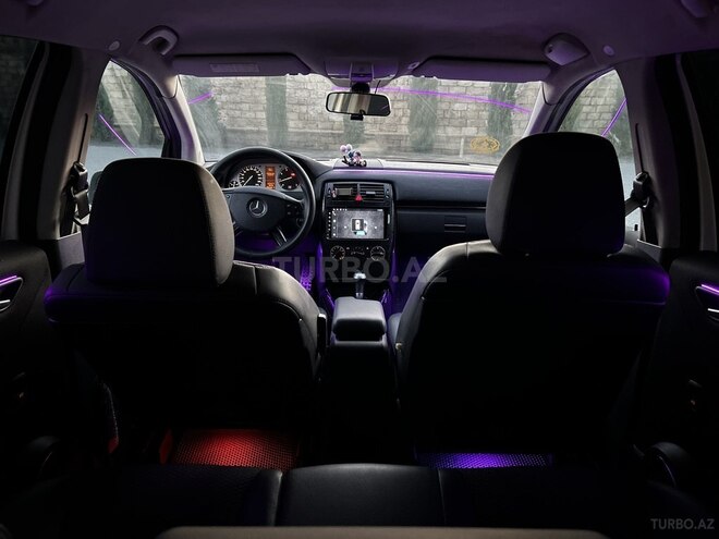 Mercedes B 180 2009, 238,845 km - 1.7 l - Bakı