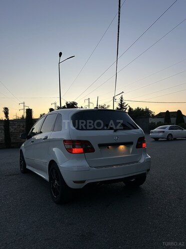Mercedes B 180 2009, 238,845 km - 1.7 l - Bakı