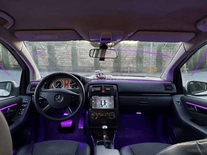 Mercedes B 180 2009, 238,845 km - 1.7 l - Bakı