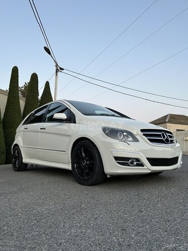 Mercedes B 180 2009, 238,845 km - 1.7 l - Bakı