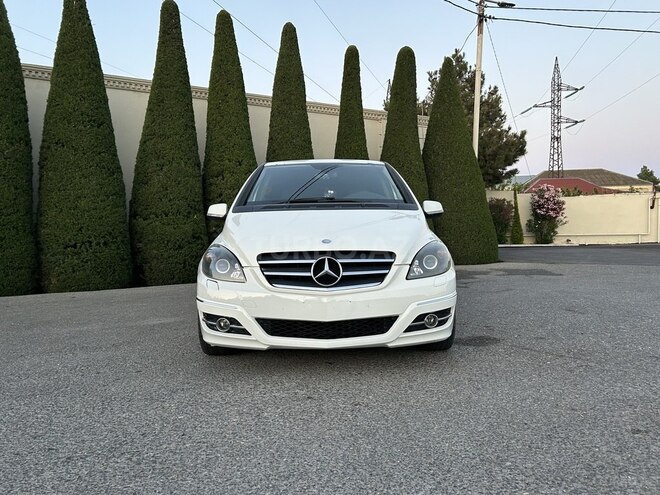 Mercedes B 180 2009, 238,845 km - 1.7 l - Bakı