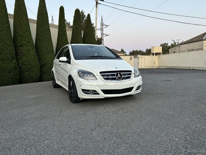 Mercedes B 180 2009, 238,845 km - 1.7 l - Bakı