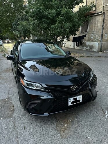Toyota Camry-1
