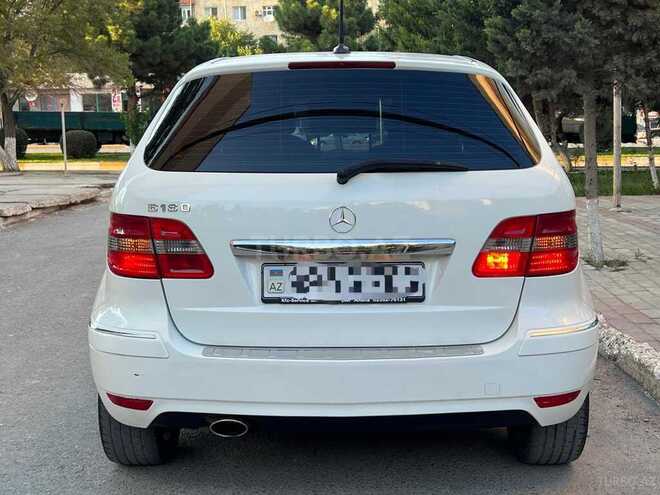 Mercedes B 180 2011, 111,000 km - 1.7 l - Sumqayıt