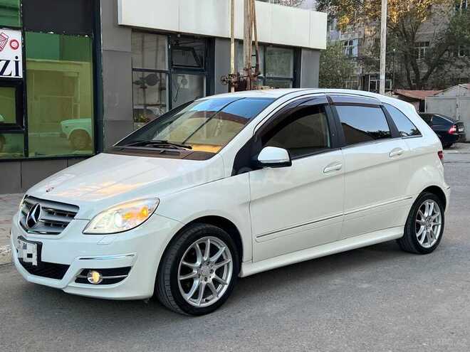 Mercedes B 180 2011, 111,000 km - 1.7 l - Sumqayıt