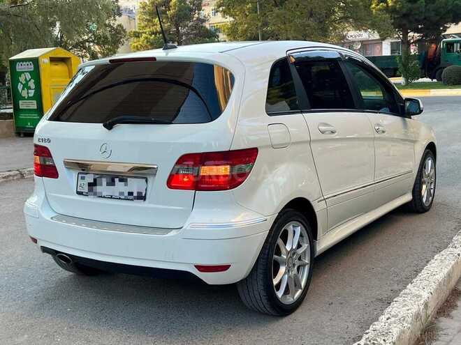 Mercedes B 180 2011, 111,000 km - 1.7 l - Sumqayıt