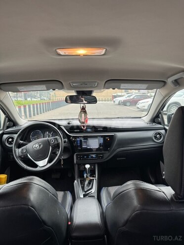 Toyota Corolla 2017, 11,195 km - 1.8 l - Bakı