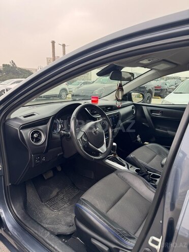 Toyota Corolla 2017, 11,195 km - 1.8 l - Bakı