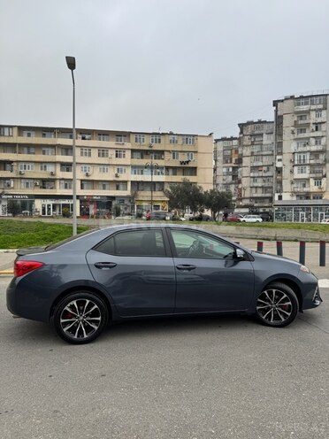 Toyota Corolla 2017, 11,195 km - 1.8 l - Bakı