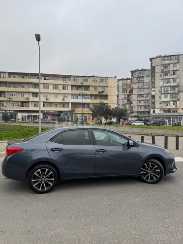 Toyota Corolla 2017, 11,195 km - 1.8 l - Bakı