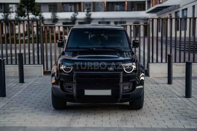 Land Rover Defender-3