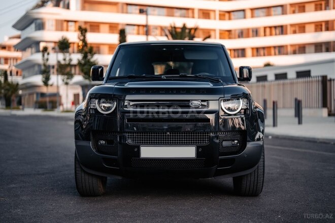 Land Rover Defender-6
