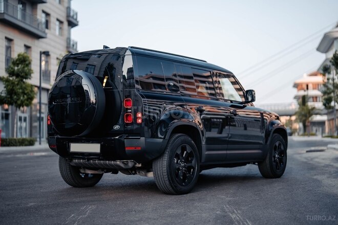 Land Rover Defender-10