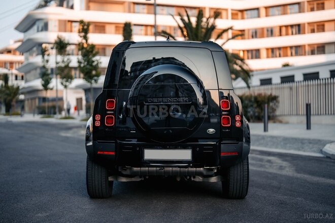Land Rover Defender-8