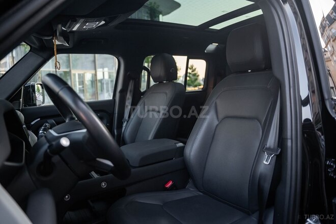 Land Rover Defender-12