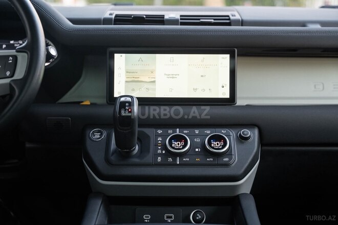 Land Rover Defender-17