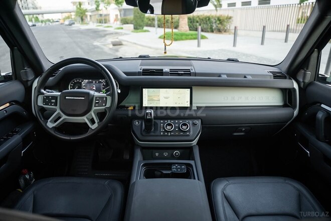 Land Rover Defender-14