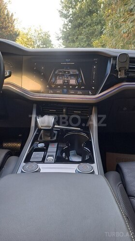 Volkswagen Touareg 2019, 21,700 km - 3.0 л - Bakı
