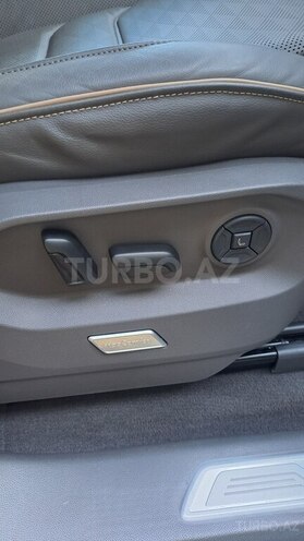 Volkswagen Touareg 2019, 21,700 km - 3.0 л - Bakı