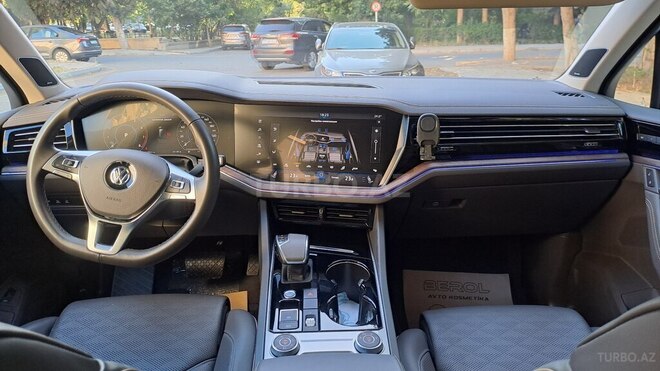 Volkswagen Touareg 2019, 21,700 km - 3.0 л - Bakı