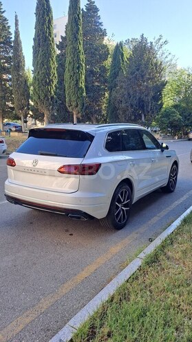 Volkswagen Touareg 2019, 21,700 km - 3.0 л - Bakı