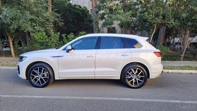Volkswagen Touareg 2019, 21,700 km - 3.0 л - Bakı