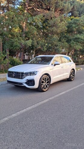 Volkswagen Touareg 2019, 21,700 km - 3.0 л - Bakı