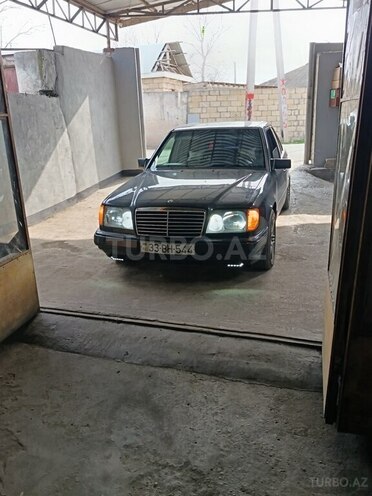 Mercedes E 220 1995, 600,852 km - 2.2 l - İmişli