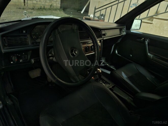 Mercedes 190 1990, 240,000 km - 2.0 л - Tovuz