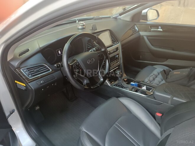Hyundai Sonata-3