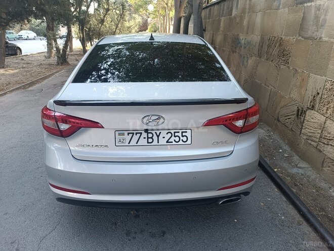 Hyundai Sonata-2
