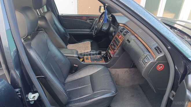 Mercedes E 280 1998, 255,400 km - 2.8 l - Oğuz