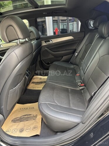 Hyundai Sonata-10