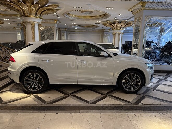 Audi Q8-3
