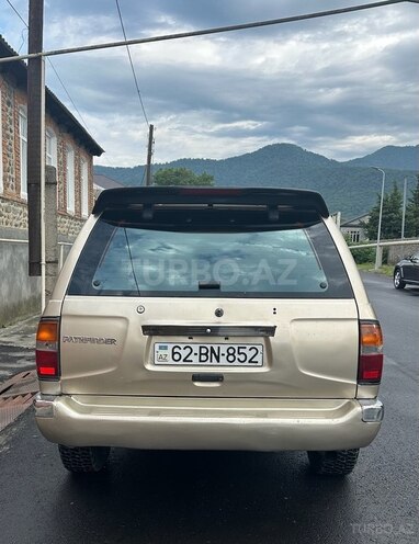 Nissan Pathfinder 1998, 212,222 km - 3.3 l - Zaqatala