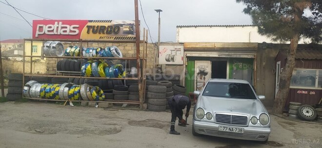 Mercedes E 200 1997, 363,000 km - 2.0 l - Bakı