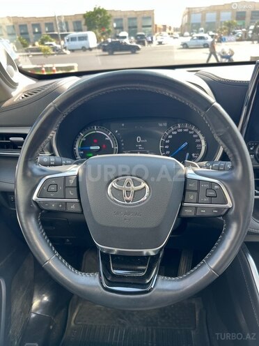 Toyota Highlander-11