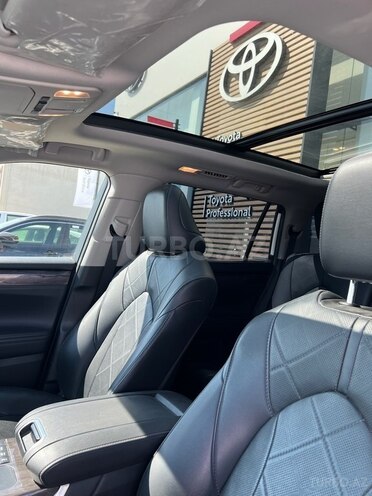 Toyota Highlander-14