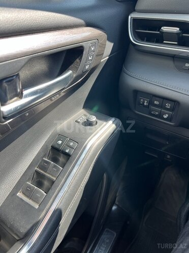 Toyota Highlander-13