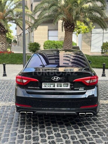 Hyundai Sonata-2